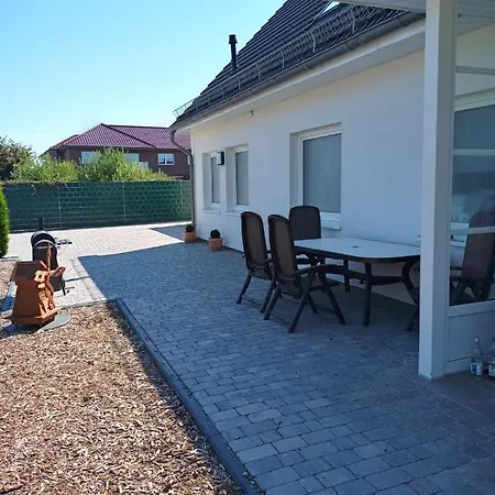 Modernes 21 m² Apartment modern, zentral Schortens Buitenkant foto